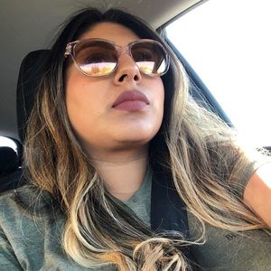 Meet your Posher, Izzy